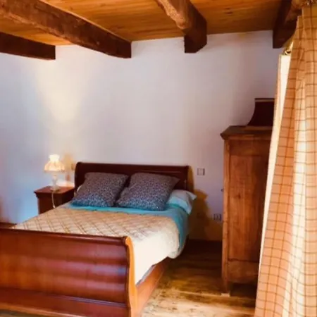 Semesterbostad La Maisonnette Le Nayrac